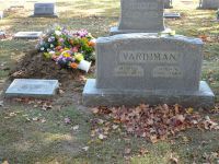 Ridge Park Cemetery in Marshall, Missouri 	