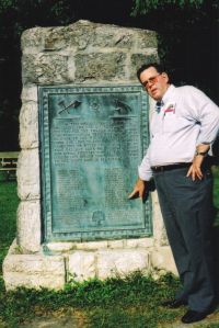 Memorial at original site of Fort Boonesborough, Kentucky
Dr. Larry Vardiman in 2003 pointing to his 5x Grand Uncle, John Vardeman.