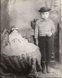 Rericha Siblings about 1886 in Chicago, Illinois born to Bohemian immigrant parents who came to America in 1881 when Frank was about 1-3 years old.